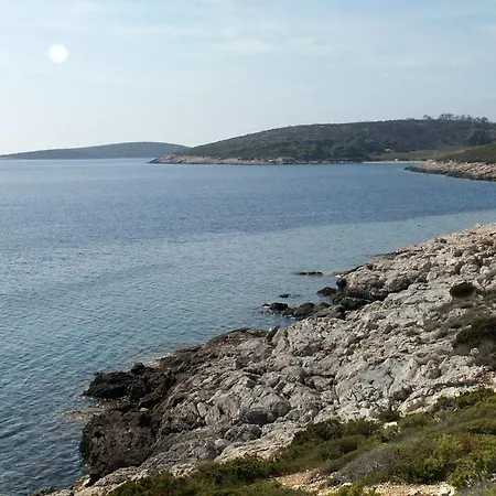 Apartments By The Sea Milna, Vis - 1146 Vis